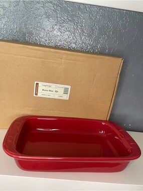 LONGABERGER POTTERY VITRIFIED BAKING DISH 2 QT Tomato Red New in Box
Rectangle
